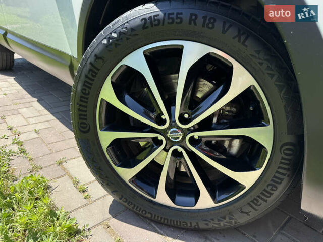 Білий Ніссан Кашкай 2, об'ємом двигуна 2 л та пробігом 220 тис. км за 14500 $, фото 128 на Automoto.ua