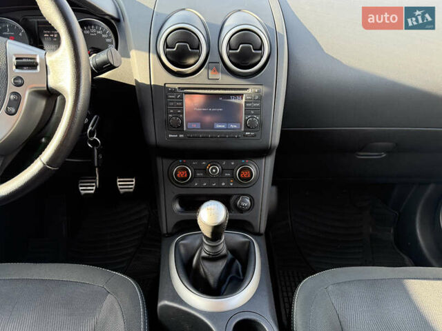 Білий Ніссан Кашкай 2, об'ємом двигуна 2 л та пробігом 204 тис. км за 11300 $, фото 22 на Automoto.ua
