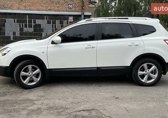 Білий Ніссан Кашкай 2, об'ємом двигуна 1.5 л та пробігом 211 тис. км за 12000 $, фото 2 на Automoto.ua
