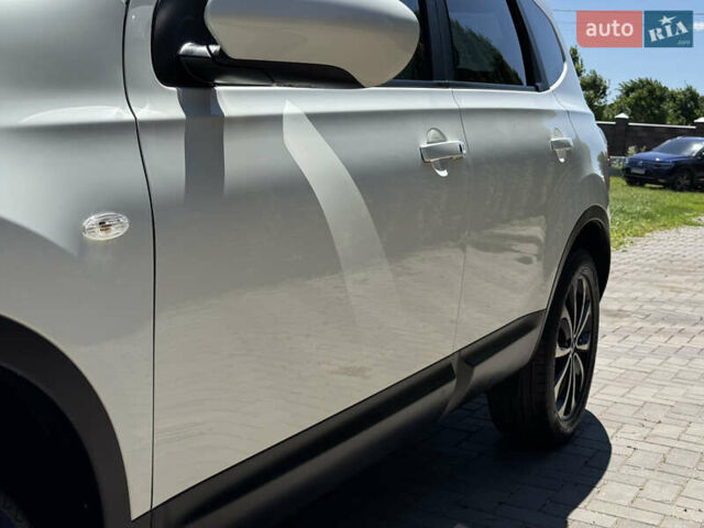 Білий Ніссан Кашкай 2, об'ємом двигуна 2 л та пробігом 220 тис. км за 14500 $, фото 15 на Automoto.ua