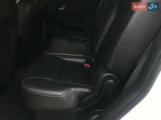 Белый Ниссан Кашкай 2, объемом двигателя 2 л и пробегом 184 тыс. км за 12600 $, фото 18 на Automoto.ua