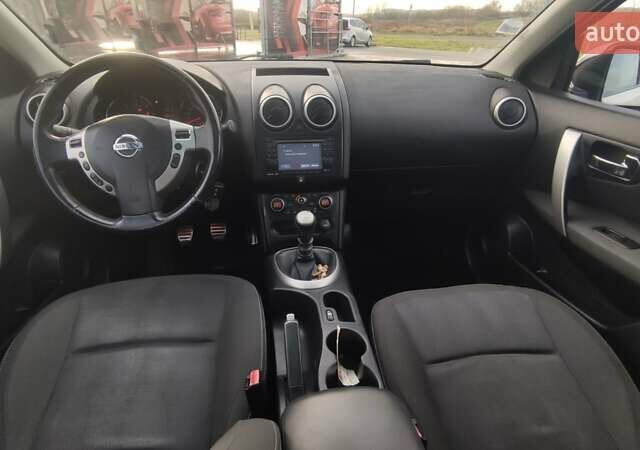 Белый Ниссан Кашкай 2, объемом двигателя 2 л и пробегом 268 тыс. км за 9600 $, фото 8 на Automoto.ua