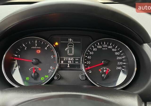 Білий Ніссан Кашкай 2, об'ємом двигуна 1.5 л та пробігом 211 тис. км за 12000 $, фото 11 на Automoto.ua