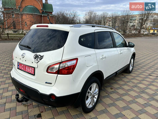 Білий Ніссан Кашкай 2, об'ємом двигуна 1.5 л та пробігом 240 тис. км за 10800 $, фото 5 на Automoto.ua