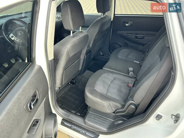 Білий Ніссан Кашкай 2, об'ємом двигуна 1.5 л та пробігом 240 тис. км за 10800 $, фото 13 на Automoto.ua
