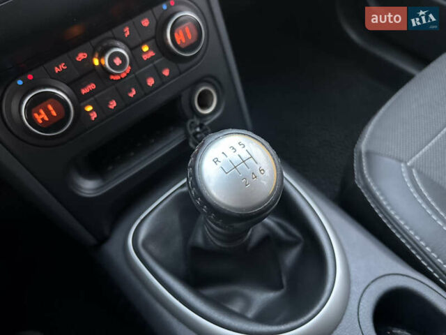 Белый Ниссан Кашкай 2, объемом двигателя 1.46 л и пробегом 213 тыс. км за 10600 $, фото 23 на Automoto.ua