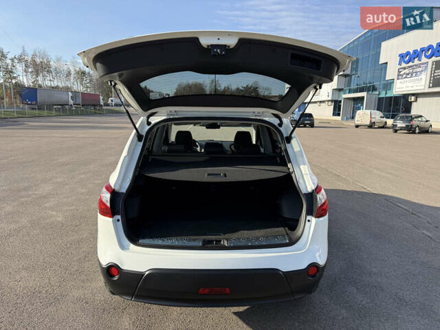 Білий Ніссан Кашкай 2, об'ємом двигуна 2 л та пробігом 204 тис. км за 11300 $, фото 19 на Automoto.ua