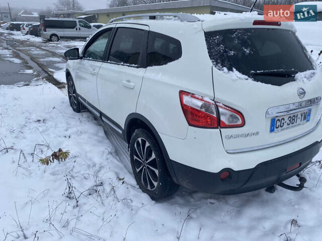 Белый Ниссан Кашкай 2, объемом двигателя 1.6 л и пробегом 264 тыс. км за 10750 $, фото 5 на Automoto.ua