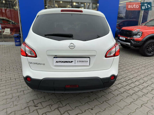 Белый Ниссан Кашкай 2, объемом двигателя 2 л и пробегом 139 тыс. км за 11200 $, фото 9 на Automoto.ua