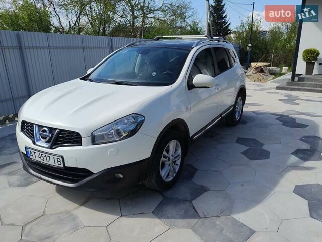 Белый Ниссан Кашкай 2, объемом двигателя 2 л и пробегом 271 тыс. км за 11450 $, фото 3 на Automoto.ua