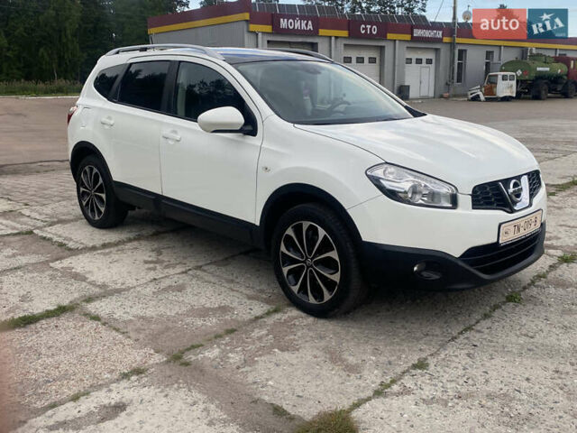 Білий Ніссан Кашкай 2, об'ємом двигуна 1.6 л та пробігом 211 тис. км за 11600 $, фото 2 на Automoto.ua