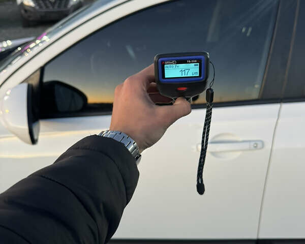 Белый Ниссан Кашкай 2, объемом двигателя 2 л и пробегом 208 тыс. км за 11800 $, фото 23 на Automoto.ua