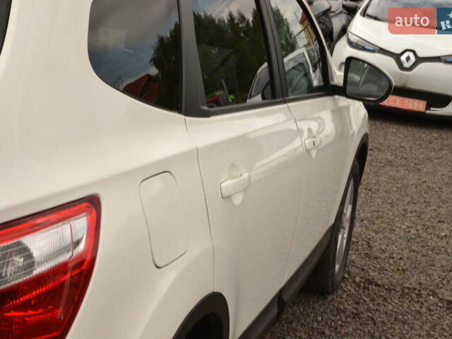 Ниссан Кашкай 2 2012 в Луцке на Automoto.ua Белый Ниссан Кашкай 2, объемом двигателя 1.6 л и пробегом 217 тыс. км за 11250 $, фото 18 на Automoto.ua