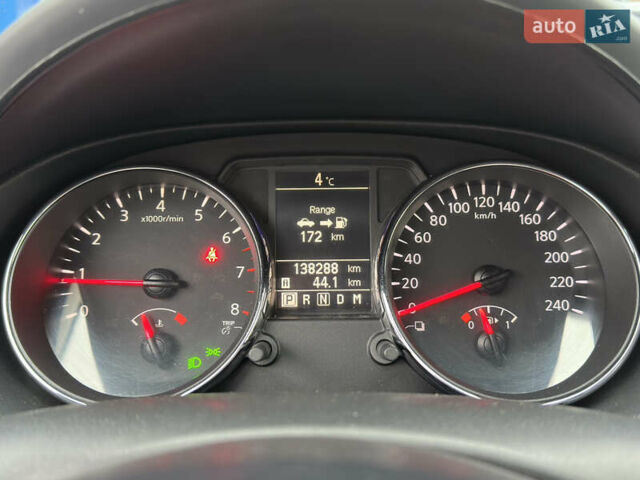 Белый Ниссан Кашкай 2, объемом двигателя 2 л и пробегом 139 тыс. км за 11200 $, фото 35 на Automoto.ua