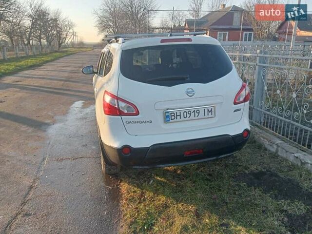 Білий Ніссан Кашкай 2, об'ємом двигуна 2 л та пробігом 190 тис. км за 13003 $, фото 2 на Automoto.ua