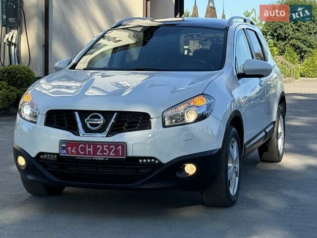Білий Ніссан Кашкай 2, об'ємом двигуна 2 л та пробігом 215 тис. км за 12500 $, фото 7 на Automoto.ua