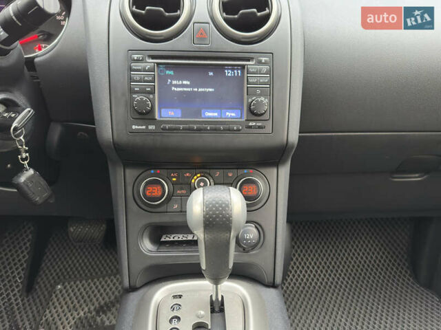 Белый Ниссан Кашкай 2, объемом двигателя 2 л и пробегом 139 тыс. км за 11200 $, фото 20 на Automoto.ua