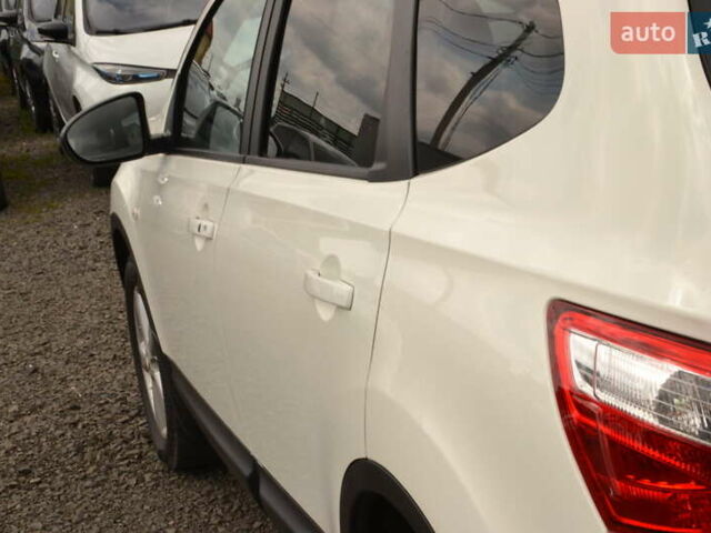 Ниссан Кашкай 2 2012 в Луцке на Automoto.ua Белый Ниссан Кашкай 2, объемом двигателя 1.6 л и пробегом 217 тыс. км за 11250 $, фото 15 на Automoto.ua