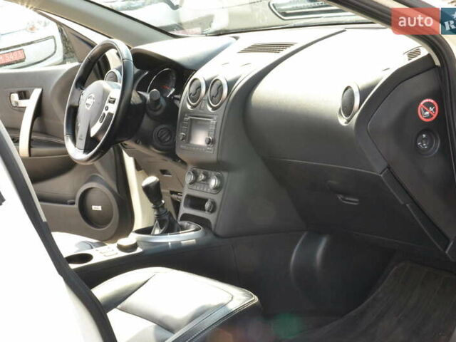 Ниссан Кашкай 2 2012 в Луцке на Automoto.ua Белый Ниссан Кашкай 2, объемом двигателя 1.6 л и пробегом 217 тыс. км за 11250 $, фото 28 на Automoto.ua