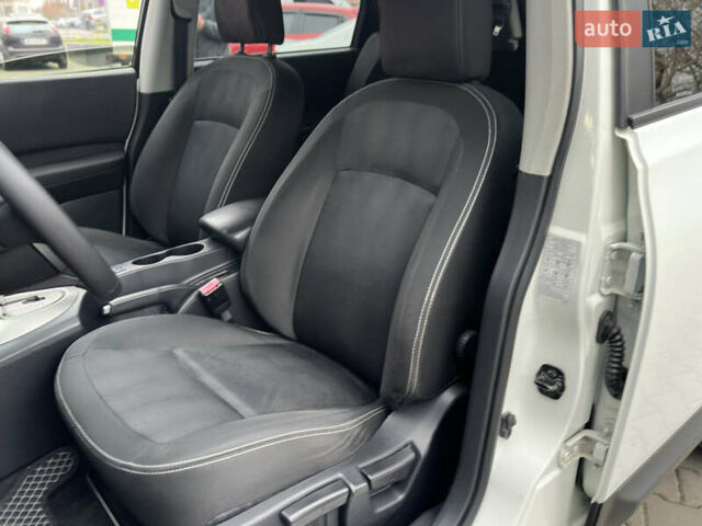 Белый Ниссан Кашкай 2, объемом двигателя 2 л и пробегом 139 тыс. км за 11200 $, фото 29 на Automoto.ua