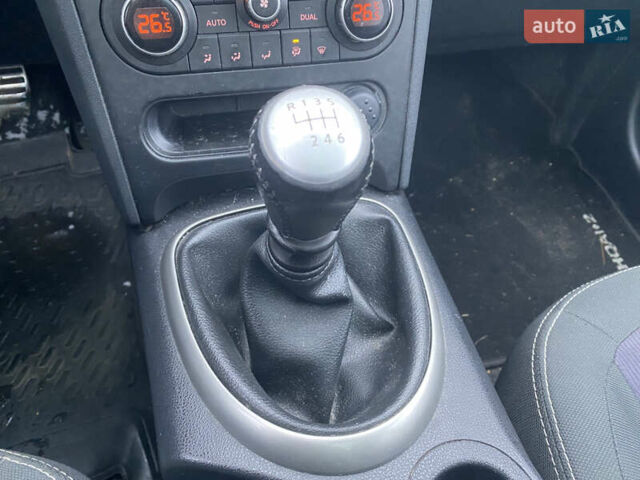 Белый Ниссан Кашкай 2, объемом двигателя 1.6 л и пробегом 264 тыс. км за 10750 $, фото 20 на Automoto.ua