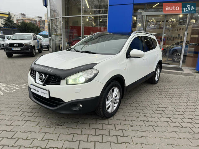 Белый Ниссан Кашкай 2, объемом двигателя 2 л и пробегом 139 тыс. км за 11200 $, фото 5 на Automoto.ua