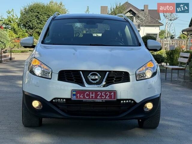 Белый Ниссан Кашкай 2, объемом двигателя 2 л и пробегом 214 тыс. км за 12750 $, фото 5 на Automoto.ua