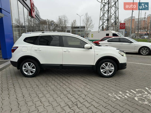 Белый Ниссан Кашкай 2, объемом двигателя 2 л и пробегом 139 тыс. км за 11200 $, фото 7 на Automoto.ua