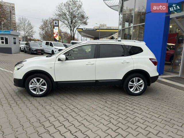 Белый Ниссан Кашкай 2, объемом двигателя 2 л и пробегом 139 тыс. км за 11200 $, фото 8 на Automoto.ua