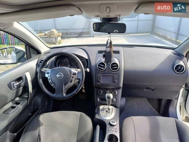 Белый Ниссан Кашкай 2, объемом двигателя 2 л и пробегом 271 тыс. км за 11450 $, фото 21 на Automoto.ua