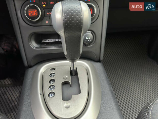 Белый Ниссан Кашкай 2, объемом двигателя 2 л и пробегом 139 тыс. км за 11200 $, фото 32 на Automoto.ua