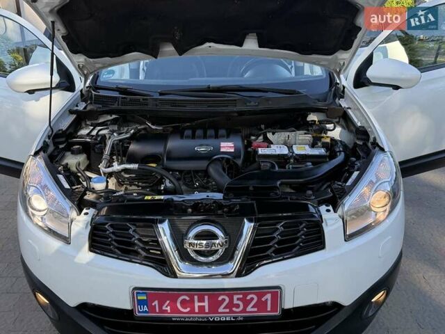 Белый Ниссан Кашкай 2, объемом двигателя 2 л и пробегом 214 тыс. км за 12750 $, фото 54 на Automoto.ua