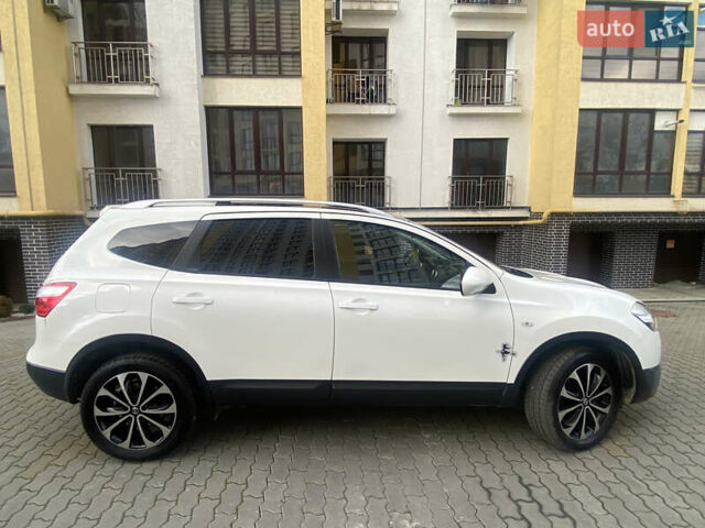 Белый Ниссан Кашкай 2, объемом двигателя 1.6 л и пробегом 198 тыс. км за 10999 $, фото 11 на Automoto.ua