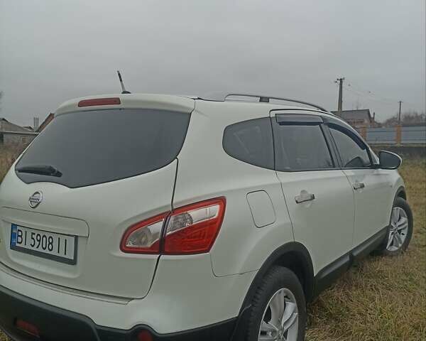 Белый Ниссан Кашкай 2, объемом двигателя 2 л и пробегом 118 тыс. км за 12500 $, фото 9 на Automoto.ua