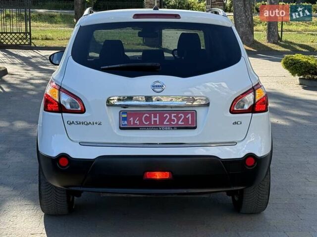 Белый Ниссан Кашкай 2, объемом двигателя 2 л и пробегом 214 тыс. км за 12750 $, фото 16 на Automoto.ua