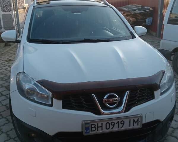 Белый Ниссан Кашкай 2, объемом двигателя 2 л и пробегом 190 тыс. км за 11500 $, фото 12 на Automoto.ua