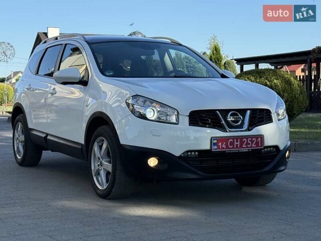 Белый Ниссан Кашкай 2, объемом двигателя 2 л и пробегом 214 тыс. км за 12750 $, фото 1 на Automoto.ua