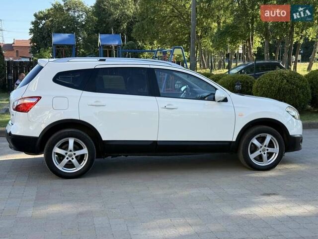 Білий Ніссан Кашкай 2, об'ємом двигуна 2 л та пробігом 215 тис. км за 12500 $, фото 22 на Automoto.ua