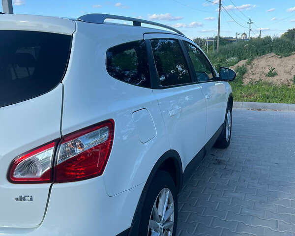 Білий Ніссан Кашкай 2, об'ємом двигуна 1.5 л та пробігом 217 тис. км за 11499 $, фото 3 на Automoto.ua
