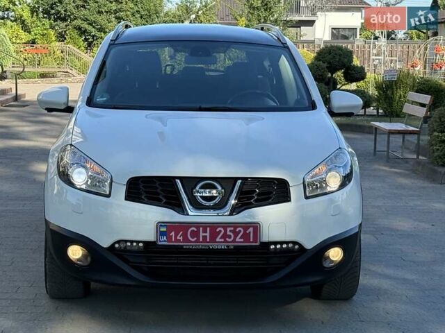 Белый Ниссан Кашкай 2, объемом двигателя 2 л и пробегом 214 тыс. км за 12750 $, фото 4 на Automoto.ua