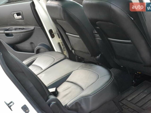 Ниссан Кашкай 2 2012 в Луцке на Automoto.ua Белый Ниссан Кашкай 2, объемом двигателя 1.6 л и пробегом 217 тыс. км за 11250 $, фото 23 на Automoto.ua