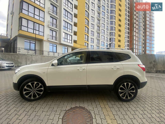 Белый Ниссан Кашкай 2, объемом двигателя 1.6 л и пробегом 198 тыс. км за 10999 $, фото 5 на Automoto.ua