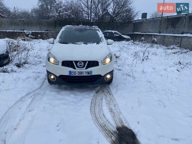 Белый Ниссан Кашкай 2, объемом двигателя 1.6 л и пробегом 264 тыс. км за 10750 $, фото 2 на Automoto.ua