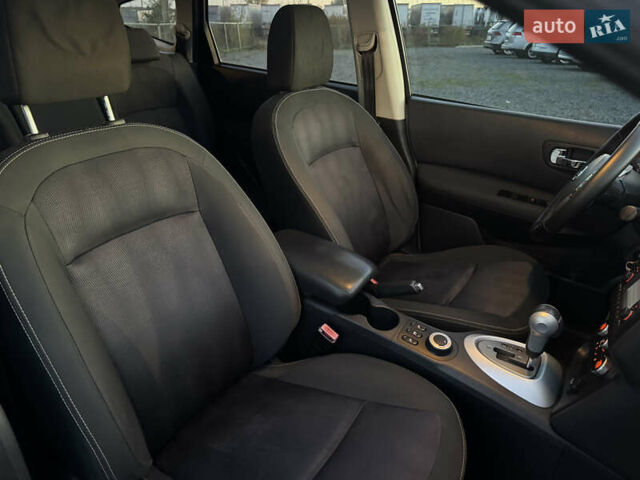 Белый Ниссан Кашкай 2, объемом двигателя 2 л и пробегом 208 тыс. км за 11800 $, фото 10 на Automoto.ua