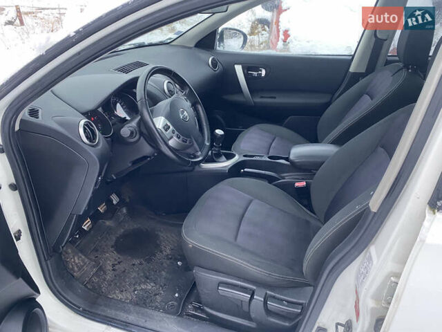 Белый Ниссан Кашкай 2, объемом двигателя 1.6 л и пробегом 264 тыс. км за 10750 $, фото 12 на Automoto.ua