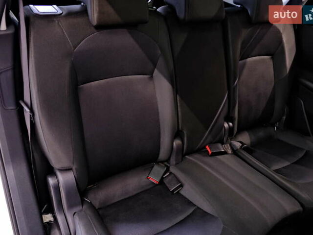 Белый Ниссан Кашкай 2, объемом двигателя 2 л и пробегом 120 тыс. км за 11900 $, фото 38 на Automoto.ua