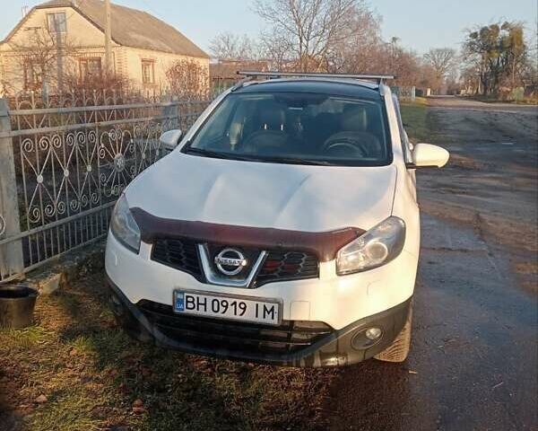 Білий Ніссан Кашкай 2, об'ємом двигуна 2 л та пробігом 190 тис. км за 13003 $, фото 3 на Automoto.ua