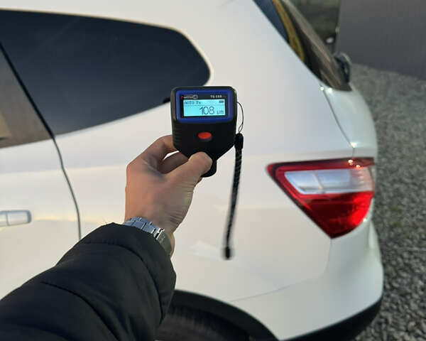 Белый Ниссан Кашкай 2, объемом двигателя 2 л и пробегом 208 тыс. км за 11800 $, фото 25 на Automoto.ua