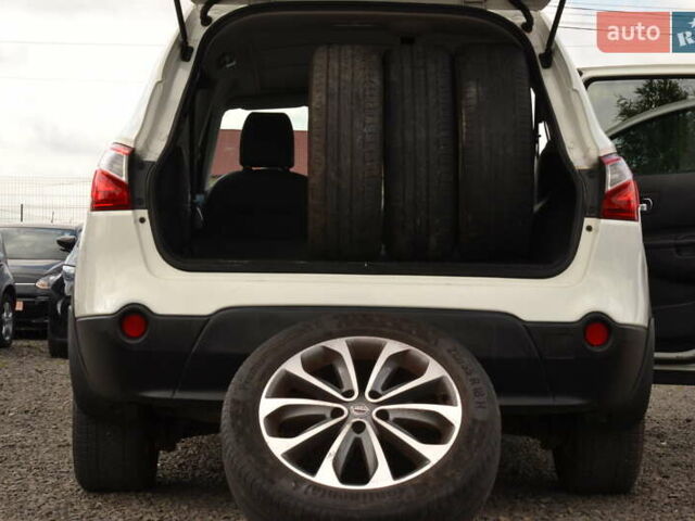 Ниссан Кашкай 2 2012 в Луцке на Automoto.ua Белый Ниссан Кашкай 2, объемом двигателя 1.6 л и пробегом 217 тыс. км за 11250 $, фото 46 на Automoto.ua