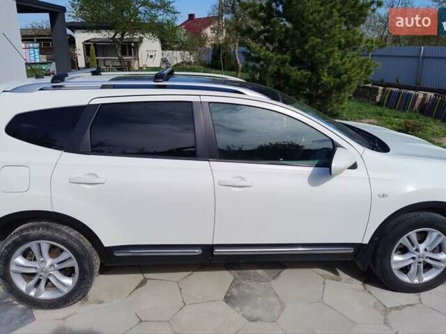 Белый Ниссан Кашкай 2, объемом двигателя 2 л и пробегом 271 тыс. км за 11450 $, фото 5 на Automoto.ua